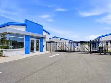 Storage Units at Make Space Self Storage - Waterdown - 55 Leavitt Blvd, Waterdown, ON